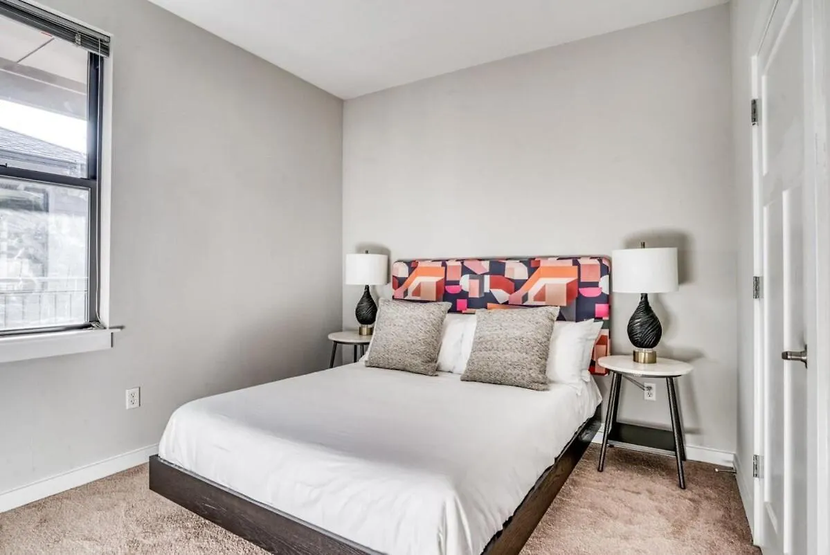 Two Cozysuites Modern Music Row Condos W Parking Nashville United States
