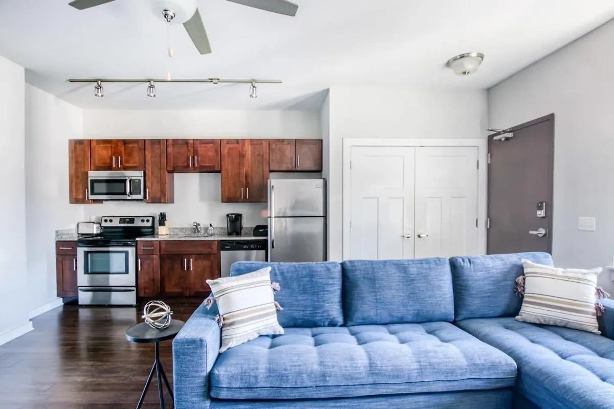 Apartment Two Cozysuites Modern Music Row Condos W Parking Nashville
