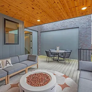  Apartment The Grove By Avantstay
